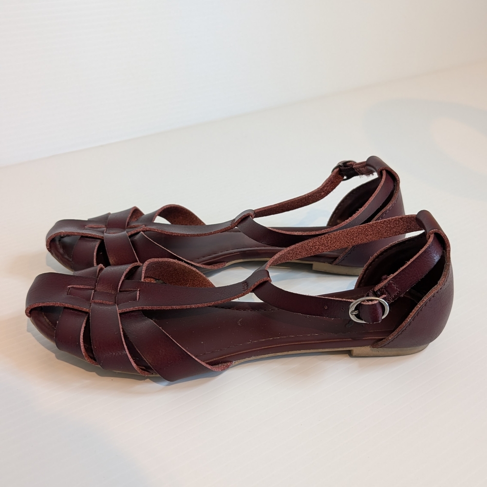 American Eagle Outfitters Maroon Sandals